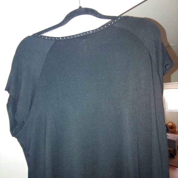 Top - Picture 3 of 3